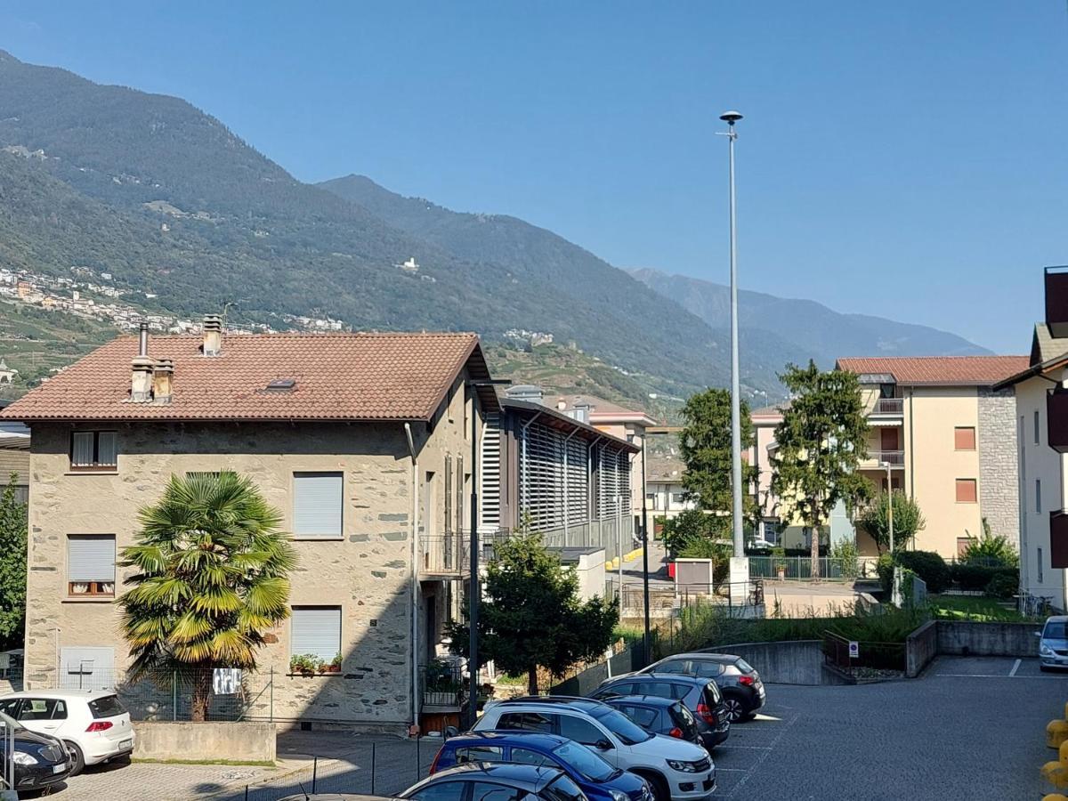 Appartement Bilocale Luminoso, Ottima Posizione à Sondrio Extérieur photo